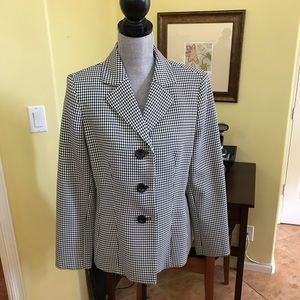 Kasper Black & White Houndstooth Blazer w Belt